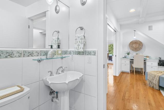 910 Pelton Avenue, Santa Cruz CA: https://media.crmls.org/mediaz/15077723-43e2-4a56-9c2e-fb18d75554e1.jpg