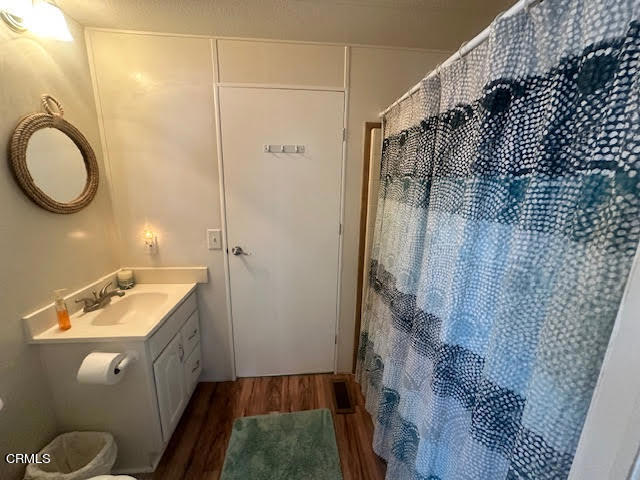 4501 W Channel Islands Boulevard, Oxnard CA: https://media.crmls.org/mediaz/1507a51a-5788-47a9-8ab3-ac103d4077e4.jpg