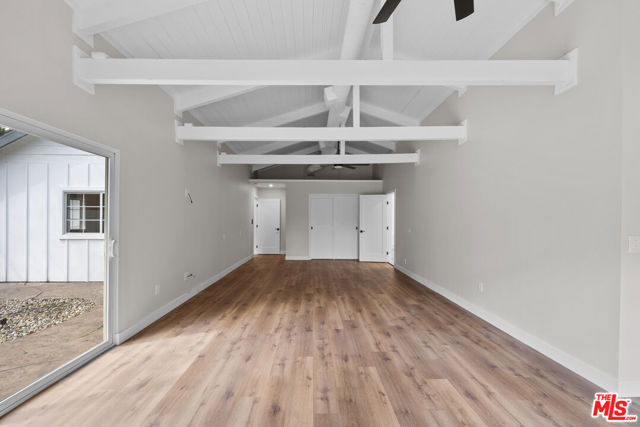 5656 Penfield Avenue, Woodland Hills CA: https://media.crmls.org/mediaz/1507c608-eba0-4d0f-9c45-ff55192ee73d.jpg