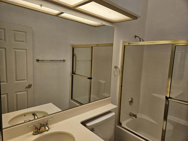 73278 Palm Greens Parkway, Palm Desert CA: https://media.crmls.org/mediaz/15081413-3369-46d5-be5a-2846da1fc876.jpg