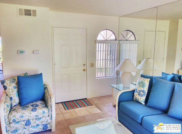 2701 E Mesquite Ave Unit EE165 Avenue, Palm Springs CA: https://media.crmls.org/mediaz/15087c55-7eaa-493d-bd4d-366025a5444e.jpg