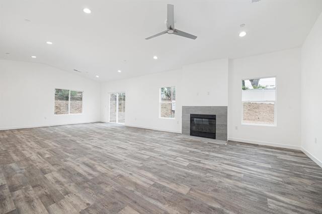 11977 Raceway, Lakeside CA: https://media.crmls.org/mediaz/15087fac-eca8-4fef-abb1-a9f2965ba62e.jpg