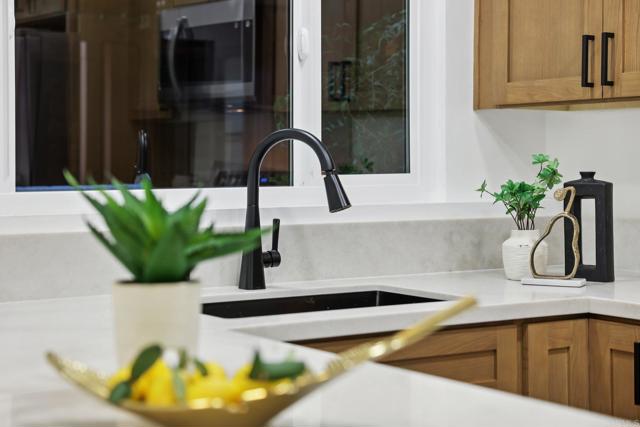 2600 Torrey Pines Road, La Jolla CA: https://media.crmls.org/mediaz/1509670b-8426-4955-8b06-65954f752346.jpg