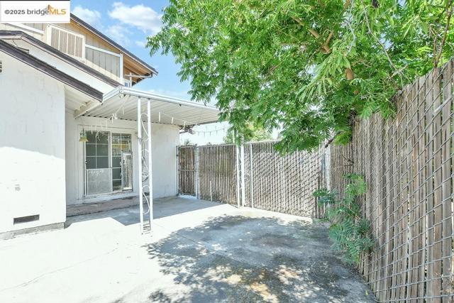 3026 El Monte Ct, Antioch CA: https://media.crmls.org/mediaz/150a123e-7b7d-4ab3-aba8-6fe3c99b225c.jpg