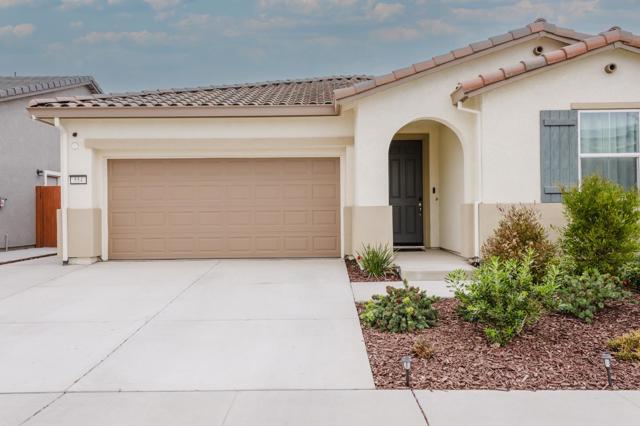 554 Pleasant Drive, Lathrop CA: https://media.crmls.org/mediaz/150abb32-3da7-4cb7-b441-1028e54cc570.jpg