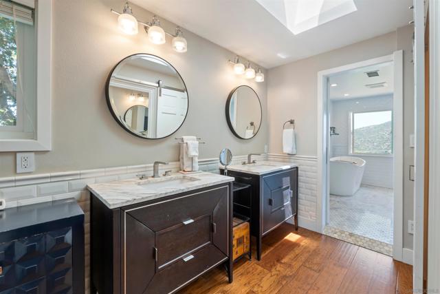 17924 Saint Andrews Dr, Poway CA: https://media.crmls.org/mediaz/150aebc1-c9da-461b-9f0c-2efb34308ea0.jpg