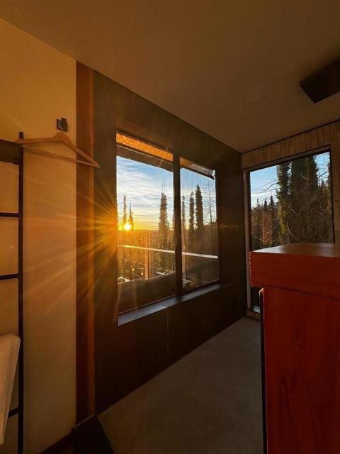 518 Container Way, Boulder Creek CA: https://media.crmls.org/mediaz/150d4125-a8fa-4d80-90d0-604e921f88ee.jpg