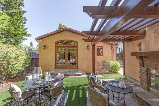 216 San Mateo Avenue, Los Gatos CA: https://media.crmls.org/mediaz/150d4935-7ade-4bb9-8825-c444a856cf37.jpg