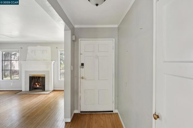 1580 3rd Ave, Walnut Creek CA: https://media.crmls.org/mediaz/150d51d5-0d6e-48c6-af82-1e56641e47b2.jpg