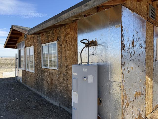 68424 Bellerue Road, 29 Palms CA: https://media.crmls.org/mediaz/150d6e90-0964-4d88-ad94-87960781d800.jpg