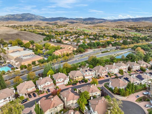 221 Victory Circle, San Ramon CA: https://media.crmls.org/mediaz/150e8093-62fe-4c06-be55-059eab50260f.jpg