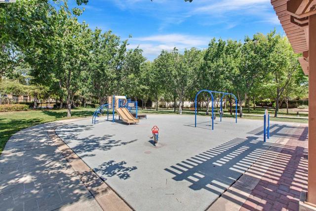 800 S Abel St, Milpitas CA: https://media.crmls.org/mediaz/150ef4e2-2281-436f-ae71-601470e23471.jpg