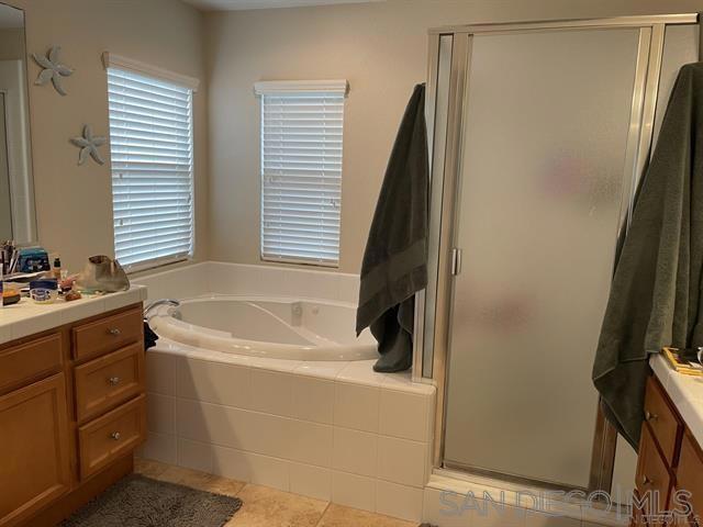 7235 Primrose Ln, San Diego CA: https://media.crmls.org/mediaz/150f2acd-f078-4c5d-8c42-1e21df1e2100.jpg