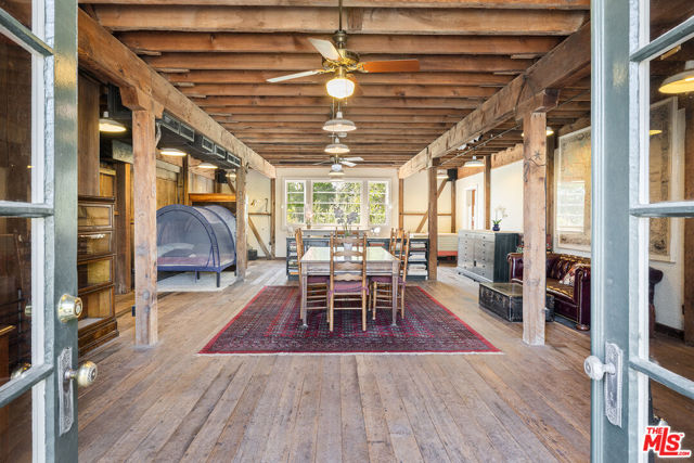 13721 W Telegraph Road, Santa Paula CA: https://media.crmls.org/mediaz/150f76dc-bd4b-4637-a23b-5673826ed2e2.jpg