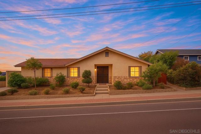 945 Nacion Avenue, Chula Vista CA: https://media.crmls.org/mediaz/150fe373-6cbf-4856-a558-58256939f1d7.jpg
