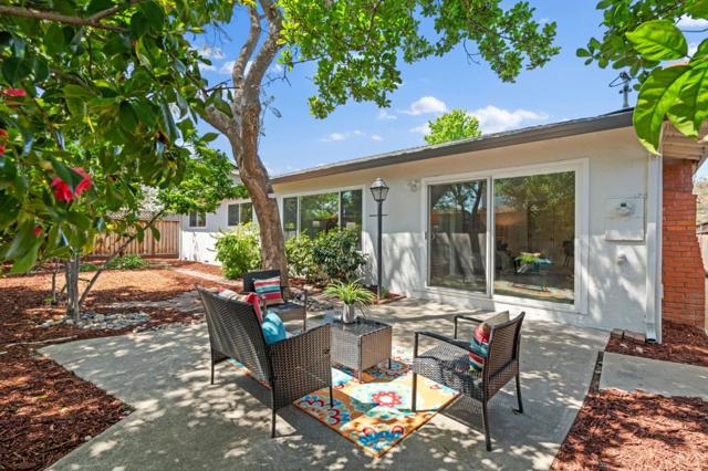 524 S Park Drive, San Jose CA: https://media.crmls.org/mediaz/1510f0d8-7743-494a-9848-3ee973e9d37a.jpg