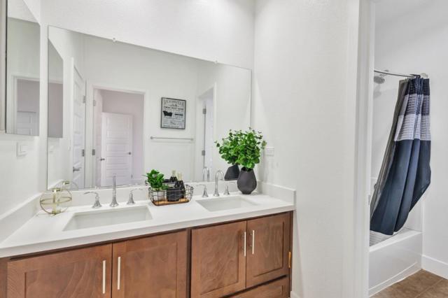 38118 Luma Terrace, Newark CA: https://media.crmls.org/mediaz/15128387-06e8-401b-9985-31e3409f4fb2.jpg