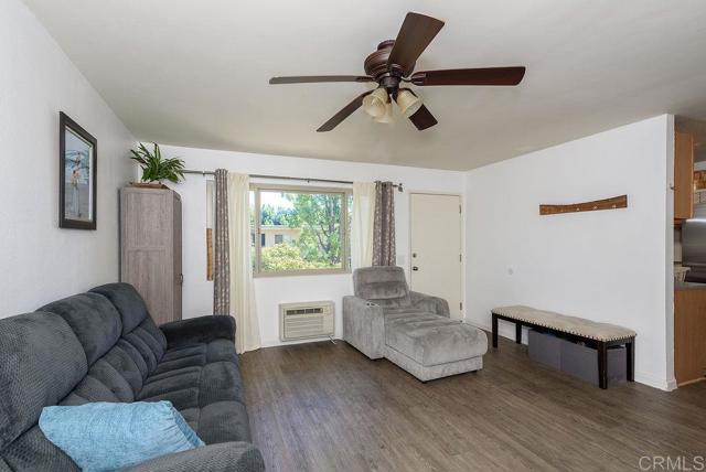 Image 2 of 17 For 391 Emerald Avenue  12