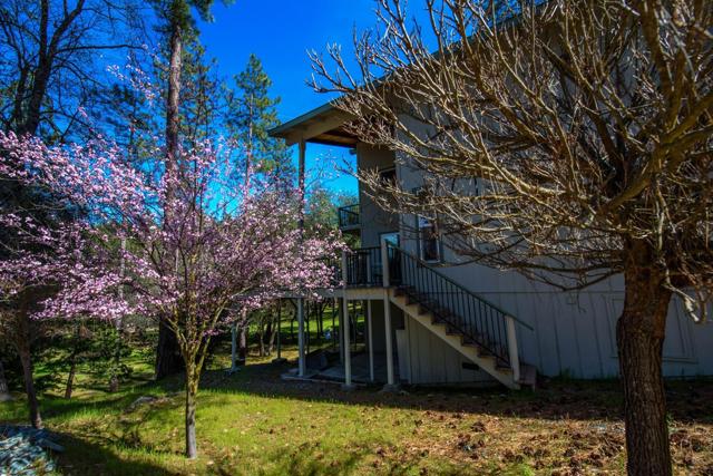 13069 Wells Fargo Drive, Groveland CA: https://media.crmls.org/mediaz/1513c64b-eb48-4b7f-b652-0b4c4e0244d2.jpg