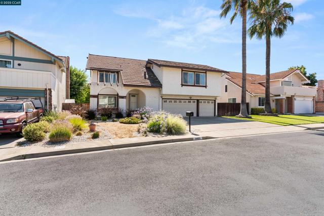 4403 Winterberry Ct, Concord CA: https://media.crmls.org/mediaz/1513f7c3-fd65-4984-b13c-d2e1fb367774.jpg