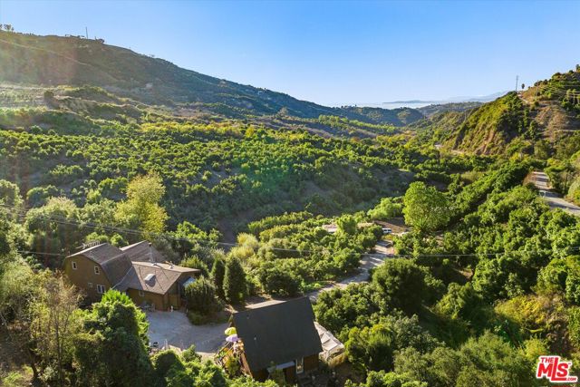 5850 Casitas Pass Road, Ventura CA: https://media.crmls.org/mediaz/15148c5e-f2db-4b71-8580-32fa745aac93.jpg
