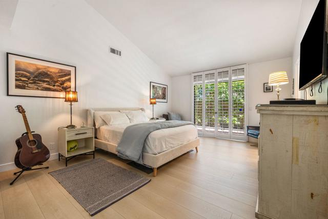 4 Lincoln Place, Rancho Mirage CA: https://media.crmls.org/mediaz/151535bc-8db2-457e-89b2-d53f5f184b31.jpg