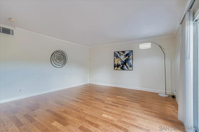 17147 W W Bernardo Dr, San Diego CA: https://media.crmls.org/mediaz/15154026-e950-4e75-984d-7ab4f7978225.jpg