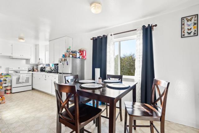 470 Willow Avenue, Half Moon Bay CA: https://media.crmls.org/mediaz/1515cf57-999e-4df3-9de7-8680997a3f83.jpg