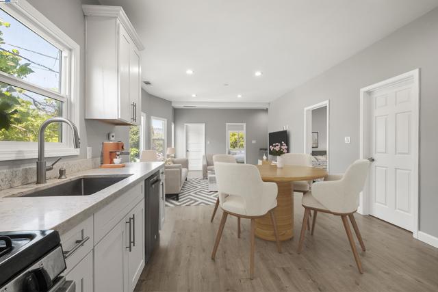 193 W Macarthur Blvd, Oakland CA: https://media.crmls.org/mediaz/151645d6-ed3a-4f9b-9710-acb8dd46e976.jpg