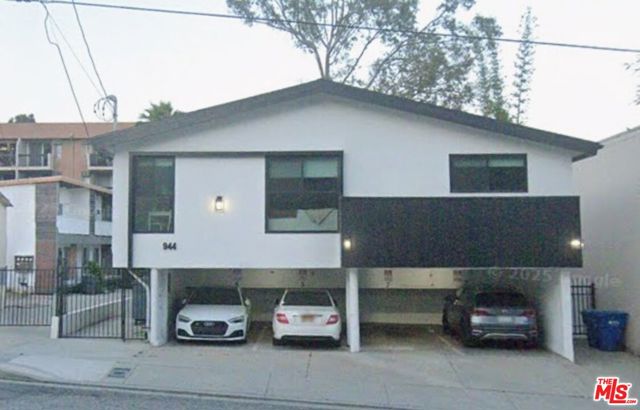 944 North San Vicente Boulevard, 10 photo 14