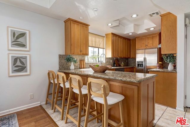 11827 Goshen Avenue, Los Angeles CA: https://media.crmls.org/mediaz/15172c85-1945-4c05-ae2e-f570f3f4c3f2.jpg