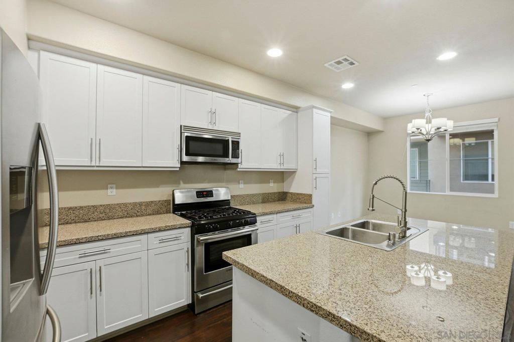 4541 Rainier - photo 3