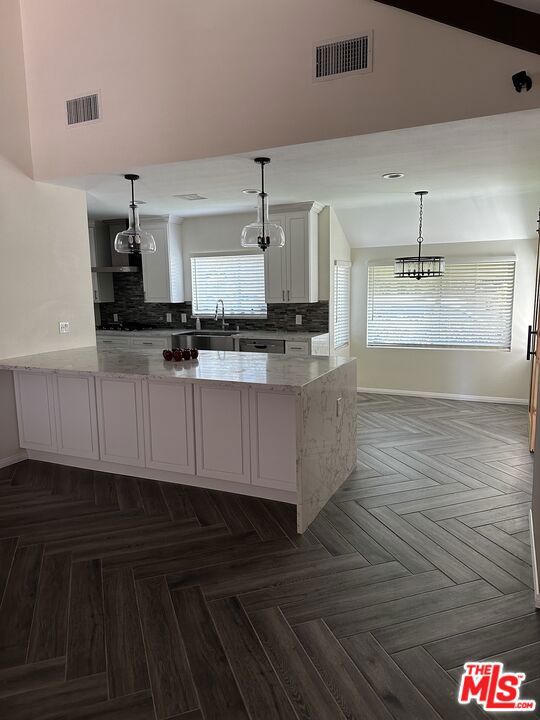 Image 8 of 57 For 15008 Larkspur Street