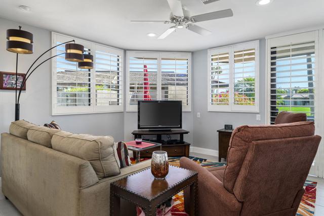 5 Seton Court, Rancho Mirage CA: https://media.crmls.org/mediaz/15191699-4a8e-4805-8baf-3dc43eee7309.jpg