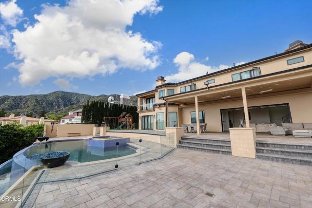 780 Greenridge Drive, La Canada Flintridge CA: https://media.crmls.org/mediaz/1519acbf-544b-466a-affe-cbf8dddc0a29.jpg