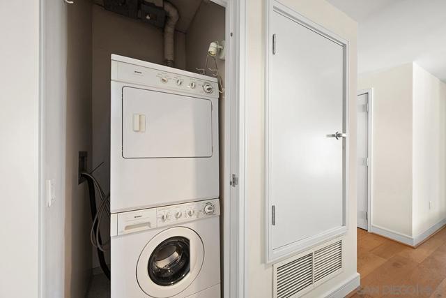 645 Front Street, San Diego CA: https://media.crmls.org/mediaz/1519daed-7292-4cd7-82ec-593de28ca3a0.jpg