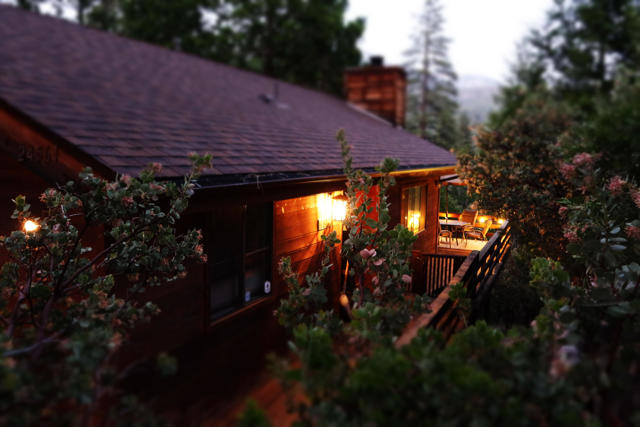 24561 Lakeview Drive, Idyllwild CA: https://media.crmls.org/mediaz/151b6d86-f70e-4845-af25-028a1718f312.jpg