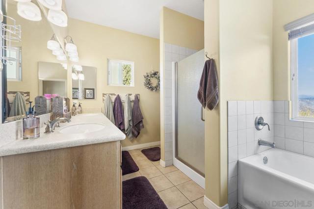 2216 Crest Dr, El Cajon CA: https://media.crmls.org/mediaz/151b78a7-4d8c-48c9-b2c3-b07e5734bca1.jpg