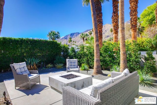 242 E Morongo Rd, Palm Springs, CA 92264