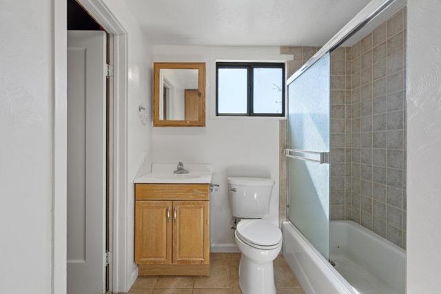 804 Comstock Road, Hollister CA: https://media.crmls.org/mediaz/151c7a24-0f5b-4e61-914f-aba30e7e9c4e.jpg