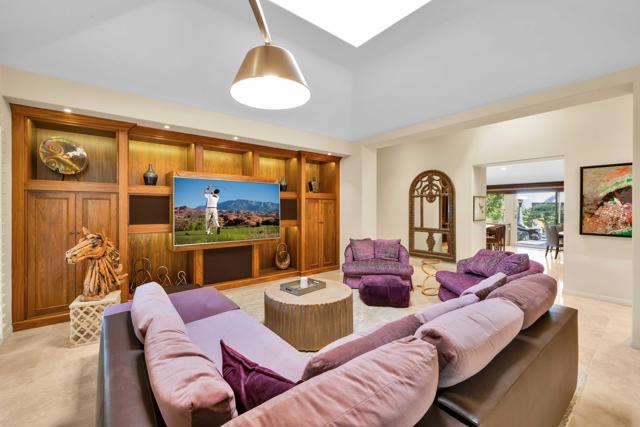 113 Heather Court, Palm Desert CA: https://media.crmls.org/mediaz/151c94c8-9140-4179-9695-4682529535eb.jpg