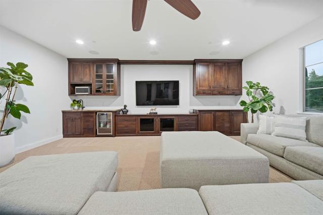 2914 Morning Creek Road, Chula Vista CA: https://media.crmls.org/mediaz/151cd1be-1588-428f-9acc-41069df438db.jpg
