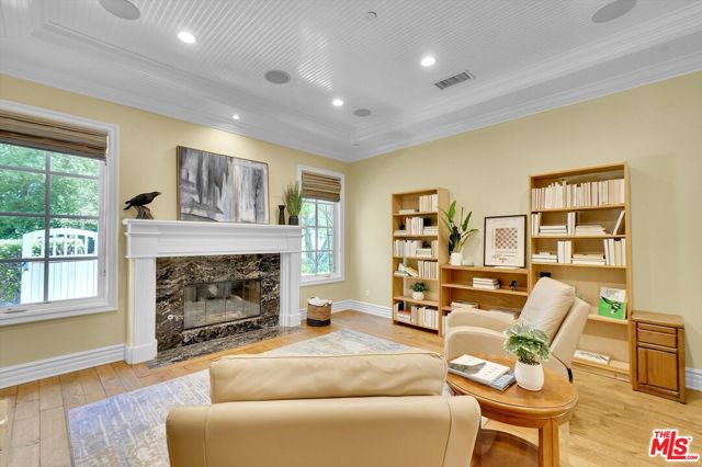 29734 Mulholland Highway, Agoura Hills CA: https://media.crmls.org/mediaz/151da34c-083f-4ff1-87f1-4d7f313fd68d.jpg