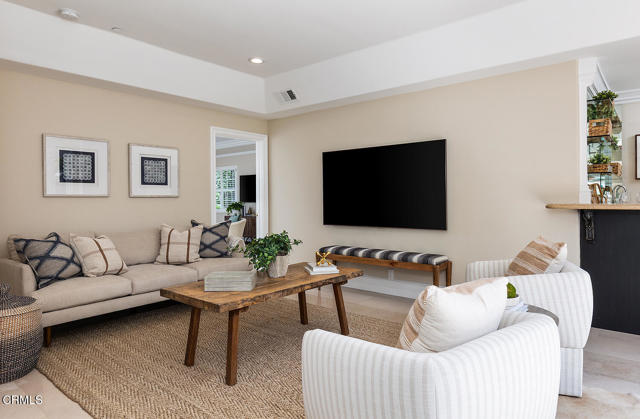 Detail Gallery Image 22 of 46 For 15450 Briarwood Dr, Sherman Oaks,  CA 91403 - 4 Beds | 4/1 Baths