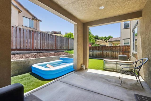 545 Shearwater Street, Hollister CA: https://media.crmls.org/mediaz/151e5204-3d34-4ffa-8783-2f83926ef3b4.jpg