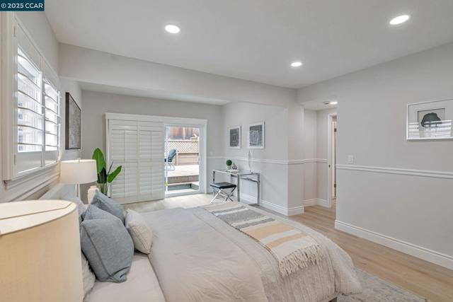 147 Covington St, Oakland CA: https://media.crmls.org/mediaz/151e71f2-07ad-4553-b777-19b7933935c4.jpg