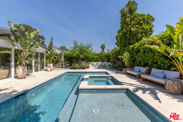7442 Capps Avenue, Los Angeles CA: https://media.crmls.org/mediaz/151f225e-e467-48e5-bb77-e24c6547031c.jpg