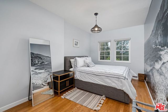 15257 Encanto Drive, Sherman Oaks CA: https://media.crmls.org/mediaz/151f336f-2988-42ea-8e9b-9038a4b29811.jpg