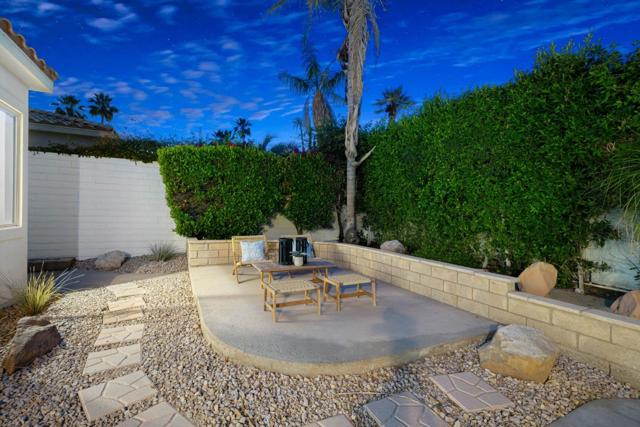 76936 Comanche Lane, Indian Wells CA: https://media.crmls.org/mediaz/151fc8aa-17d9-4af2-9fd3-9f637108d71f.jpg