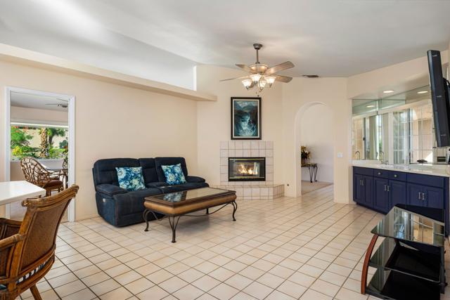39041 Palace Drive, Palm Desert, CA 92211